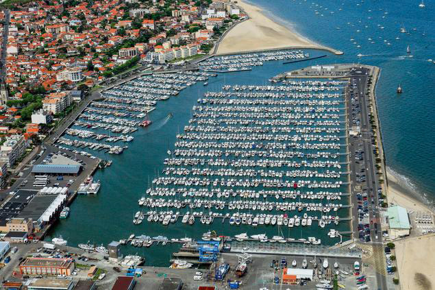 Vue aérienne du port de plaisance de Arcachon